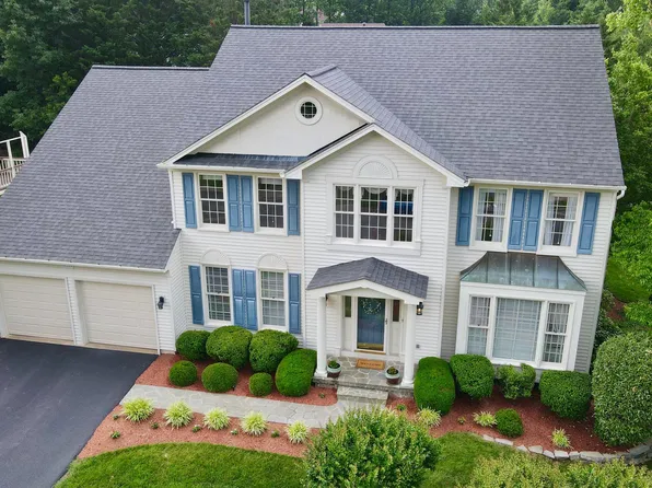 14200 Pony Hill Ct, Centreville, VA 20121