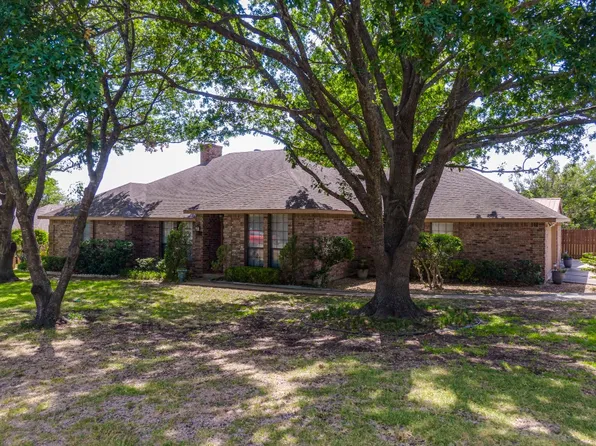 505 Roaring Creek Dr, Red Oak, TX 75154