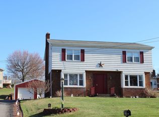 1423 Bunting St, Pottsville, PA 17901