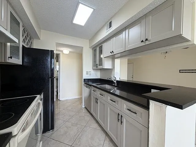5672 Rock Island Rd #266 — Photo 5