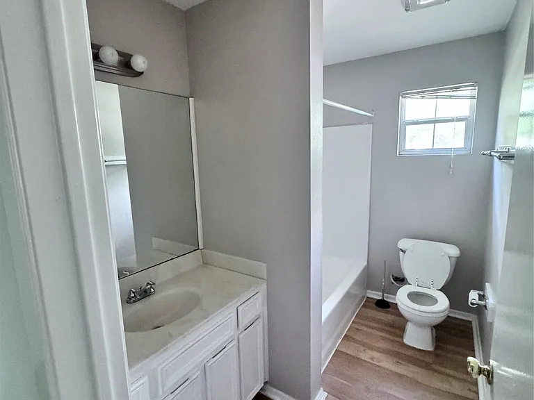 3709 Tom Green St #B — Photo 11