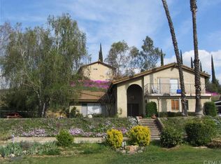 12618 Hilltop Dr, Redlands, CA 92373