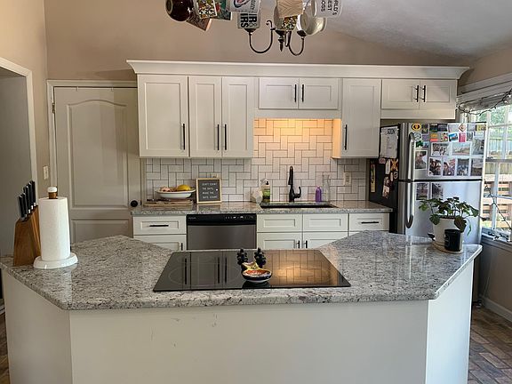 Island and Back Wall of Kitchen