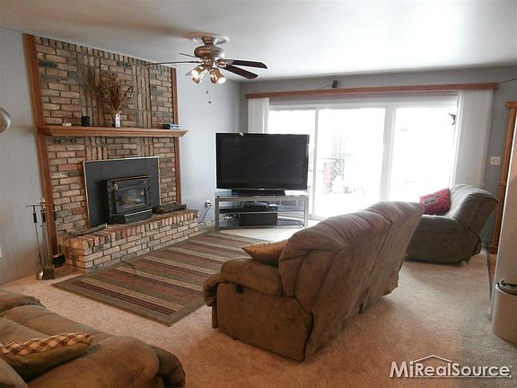 5th image of 2771 Michael Dr