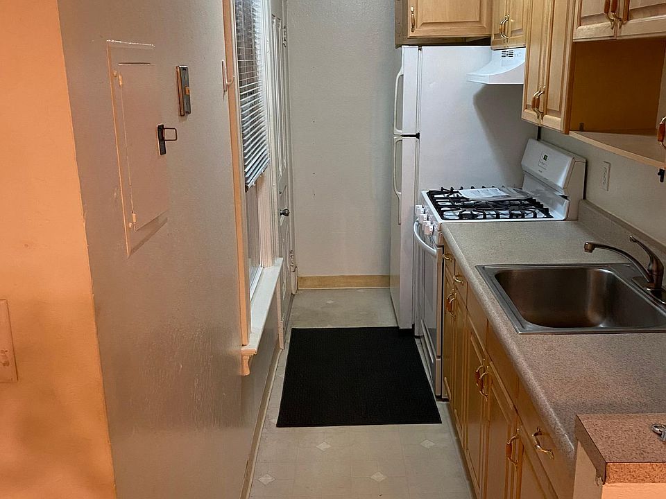 1st image of 344 Brown St #A