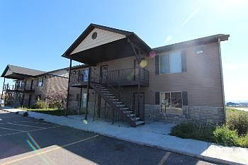 3rd image of 225 Opal Ct