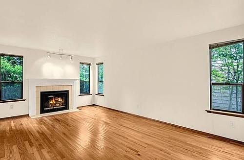 2nd image of 15908 NE 40th Way #29D