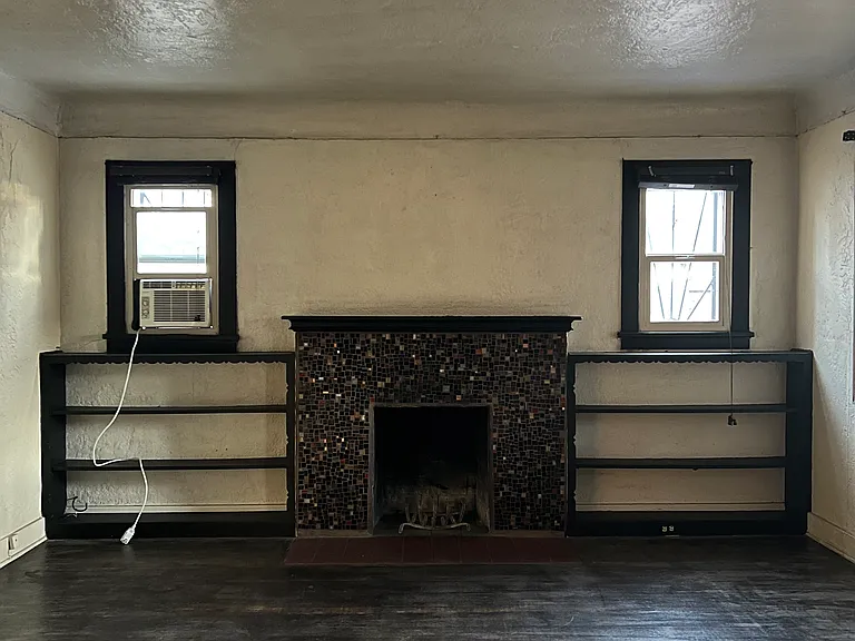 140 Girard Blvd NE — Photo 7