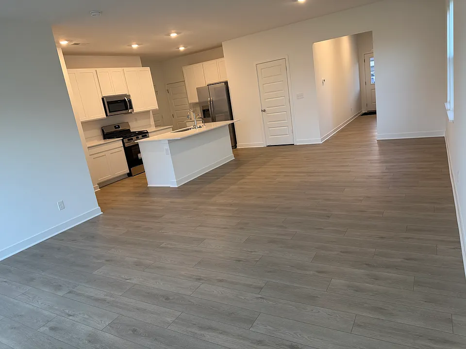 827 Norfolk Ln