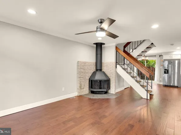12138 Captiva Ct, Reston, VA 20191