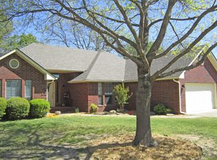 1917 Marsh Ln, Ardmore, OK 73401