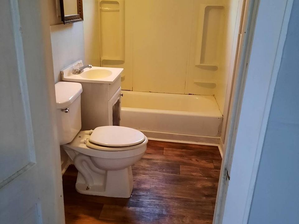 2nd image of 1117 Olympia Ave #B