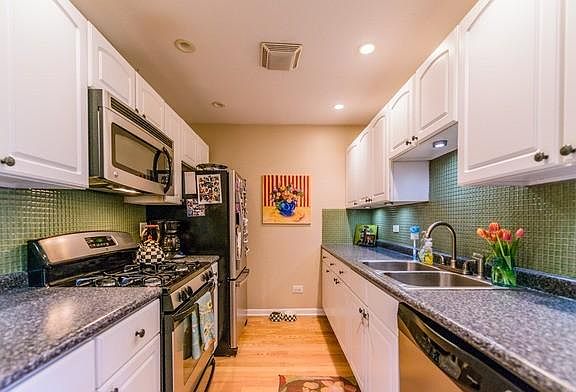2nd image of 435 W Oakdale Ave #3AF