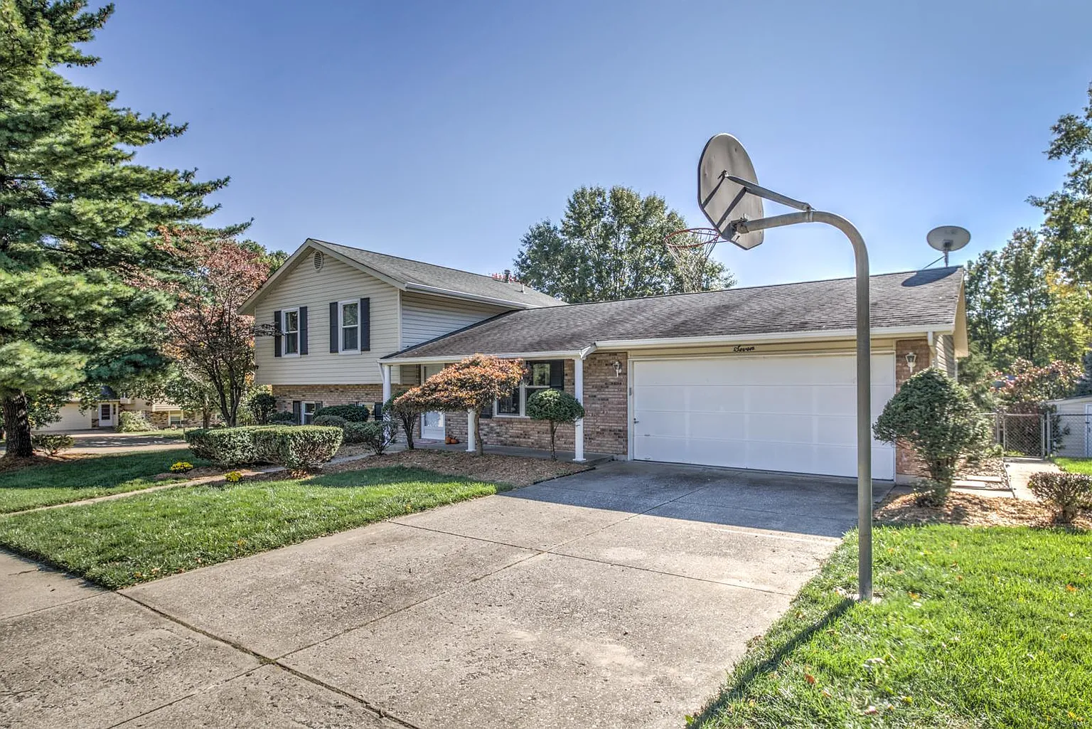 7 Graystone Park Ct photo 1