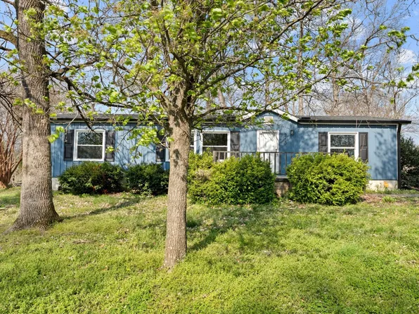 215 Wall St, Shelbyville, TN 37160