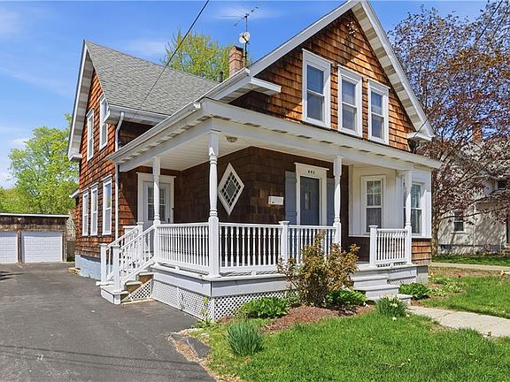 2nd image of 447 Winter St
