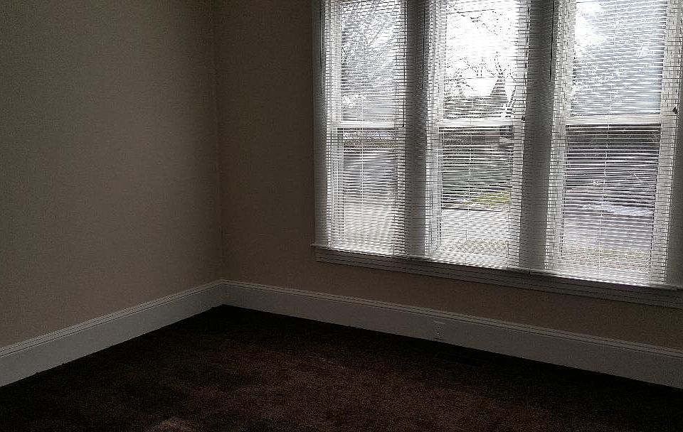 2nd image of 150 Diamond Ave