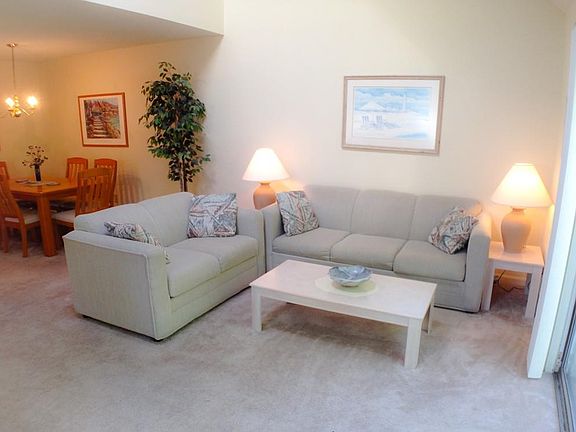 4th image of 39 Howland Cir