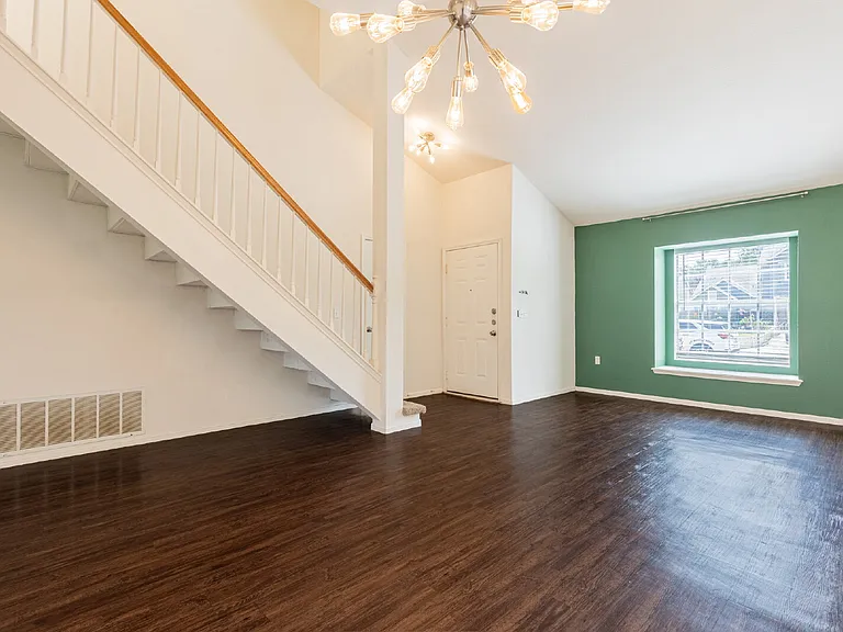 8207 Middle Point — Photo 9