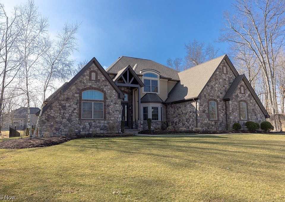 1st image of 21147 Cedar Creek Dr
