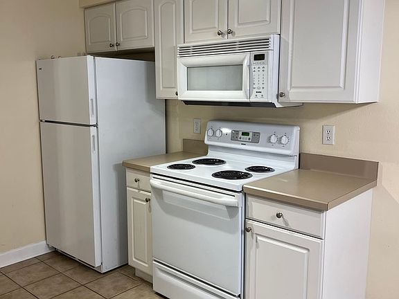 2nd image of 1800 Park Ave APT 109