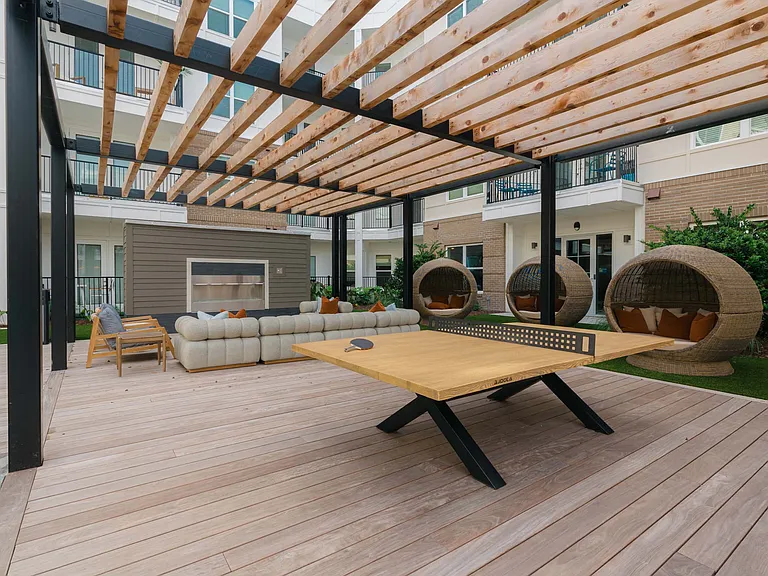 Hudson at Renaissance — Photo 16