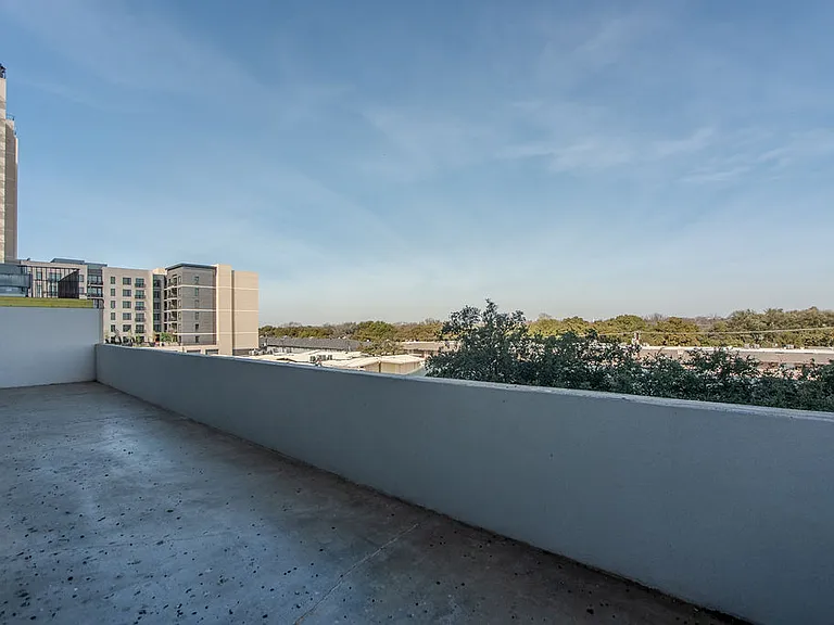 6335 W Northwest Hwy #411 — Photo 28