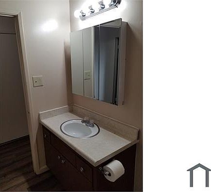 3rd image of 102 Maher Ct