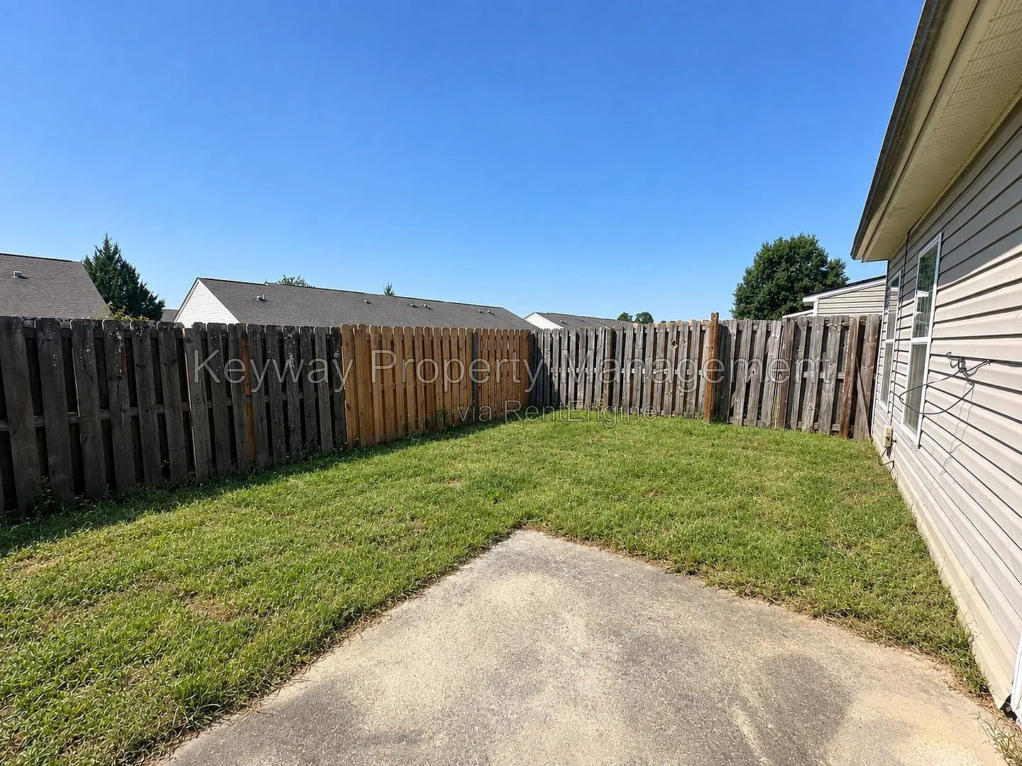 2 bed, 2.0 bath, 1288 sqft, $1,365 — Photo 2