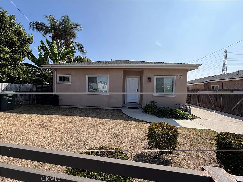 2 bed, 900 sqft, $2,500 — Photo 2