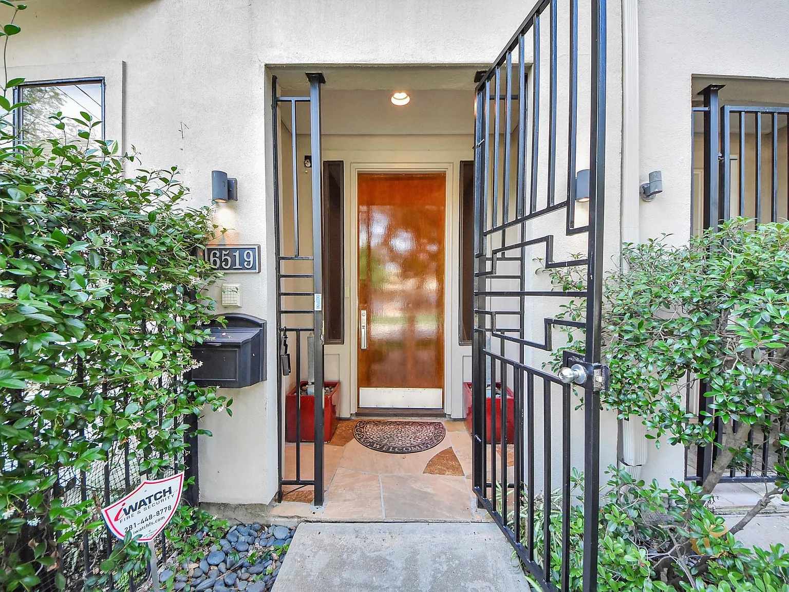 2 bed, 4.0 bath, 3018 sqft, $5,000 — Photo 3