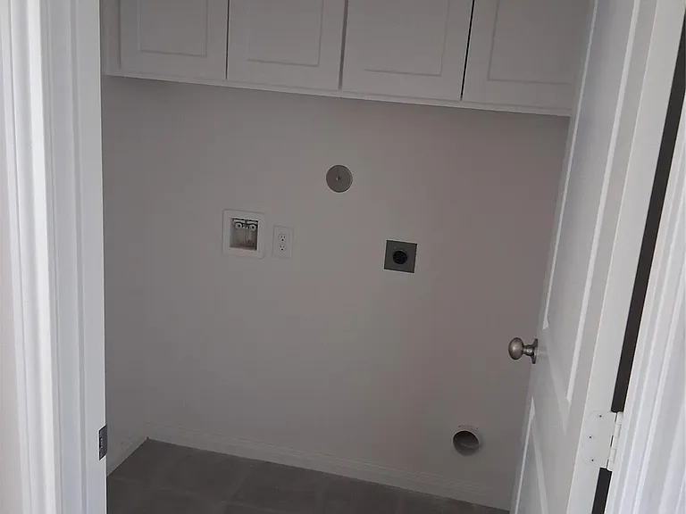 6835 Landor St — Photo 23