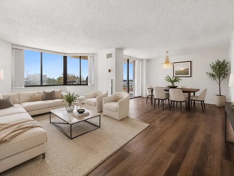 226 Harmon Cove Tower #226 — Photo 1
