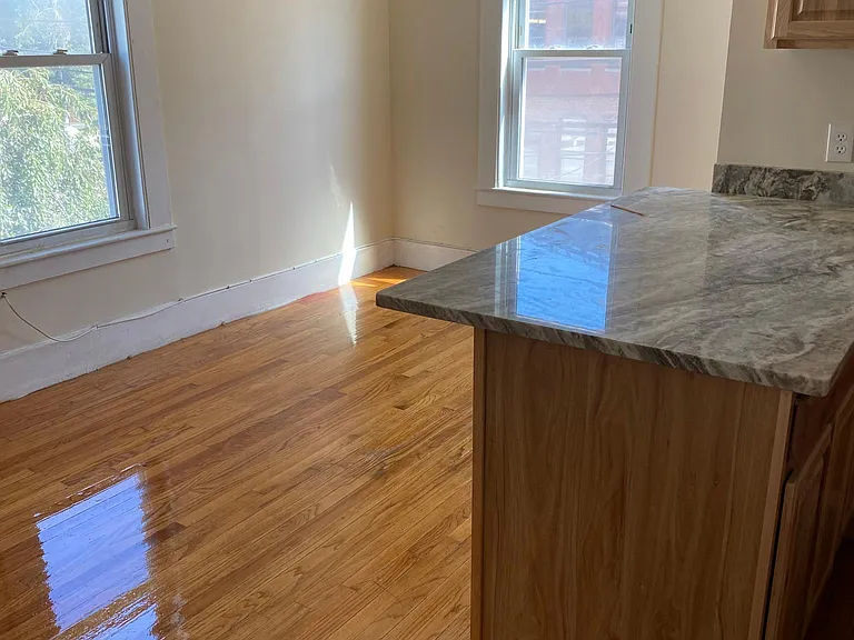 149 Main St #3 — Photo 7