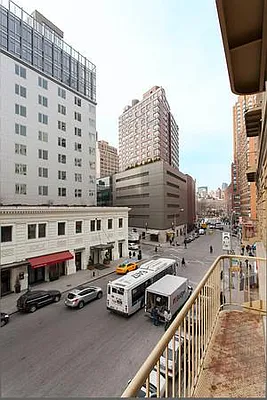 Rented by Mirador Real Estate | media 22