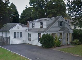 2121 Maple St, Baldwin, NY 11510