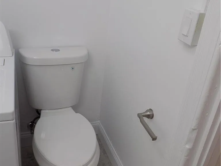 47 W Goepp St — Photo 12