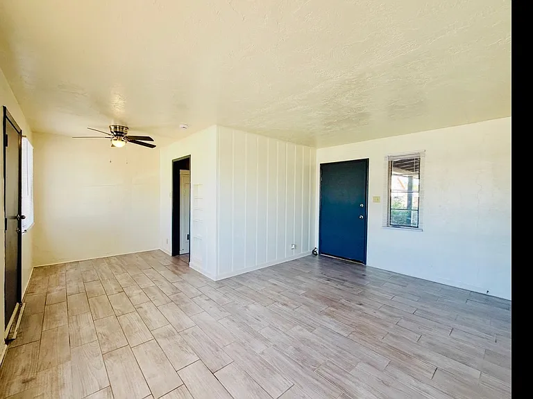 1 Bedroom Cottage Style Homes! — Photo 11