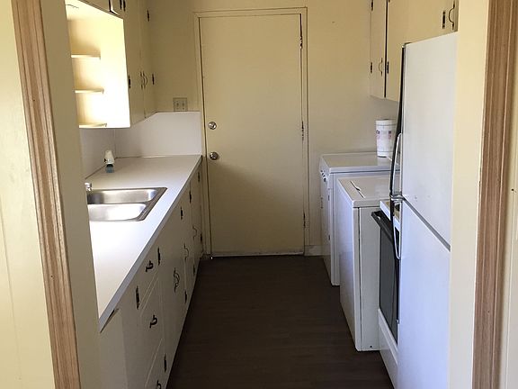 5th image of 327 E G St