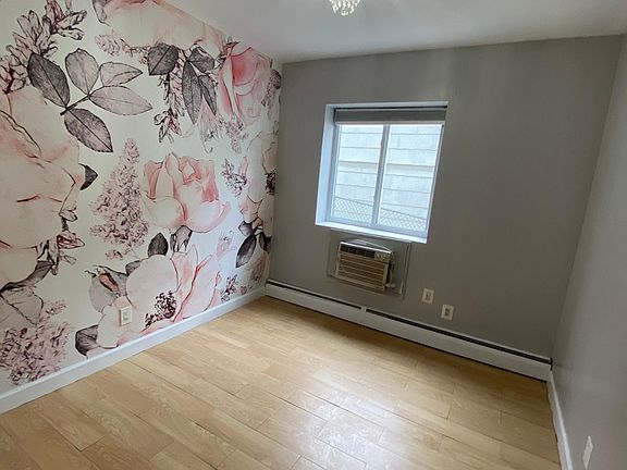 2nd image of 531 Taylor Ave #1A