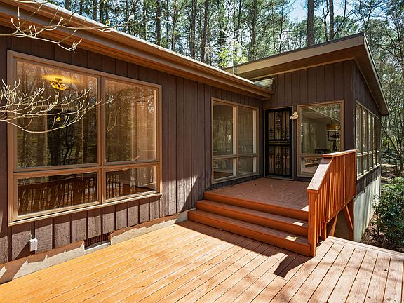 2nd image of 233 Forest Hill Rd