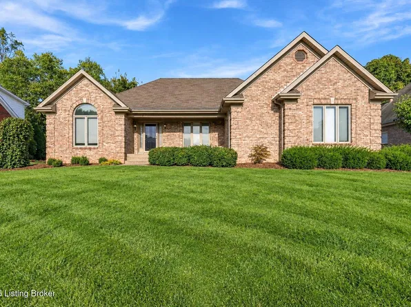 1421 Twin Ridge Rd, Lyndon, KY 40242
