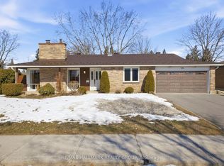 59 Ashgrove Cres, Ottawa, ON K2G0S8