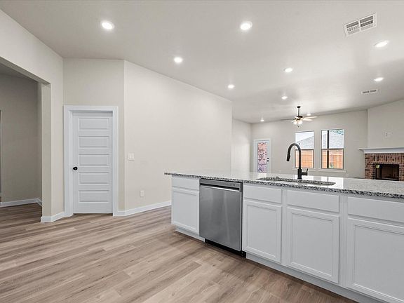 5th image of 2805 Trenton Ave