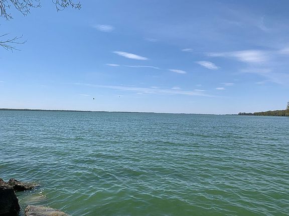 Less than 400 ft from lake