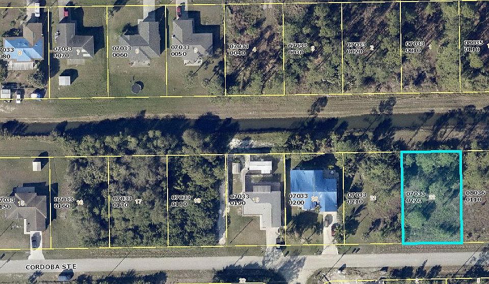 2nd image of 1229 Cordoba Street E