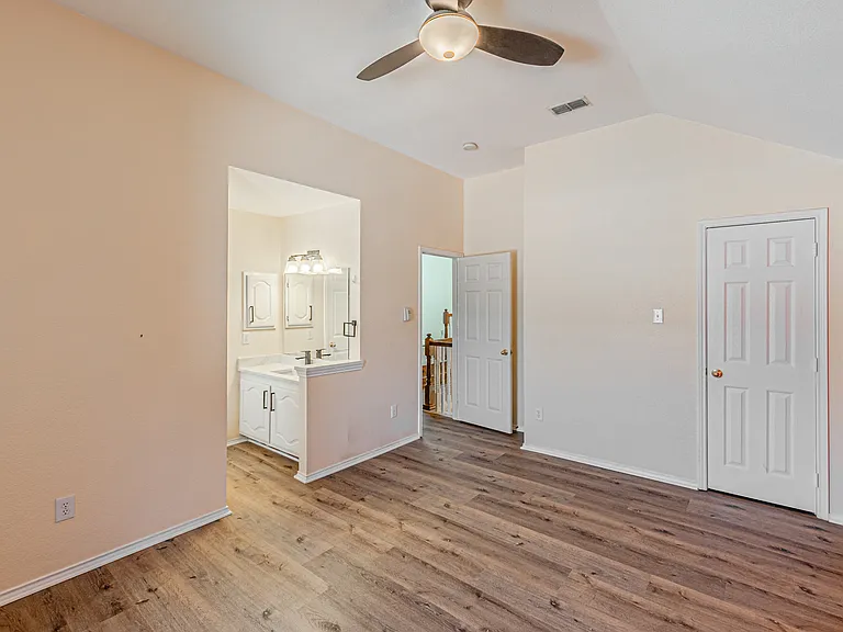 2425 Kittyhawk Dr — Photo 22