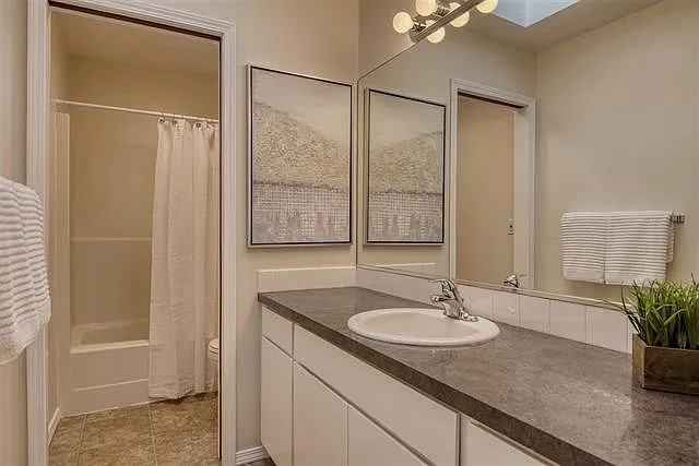1716 E Sanson Ave #1716 — Photo 3