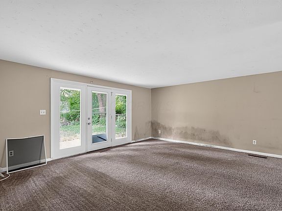 3rd image of 5831 Varadero Dr