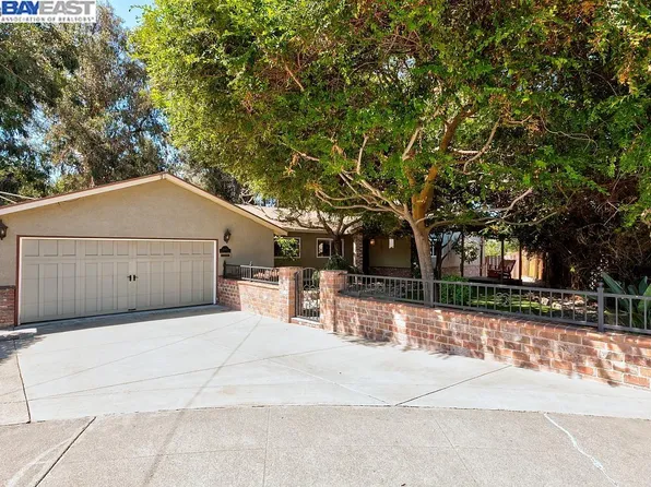 23977 Mayville Dr, Hayward, CA 94541